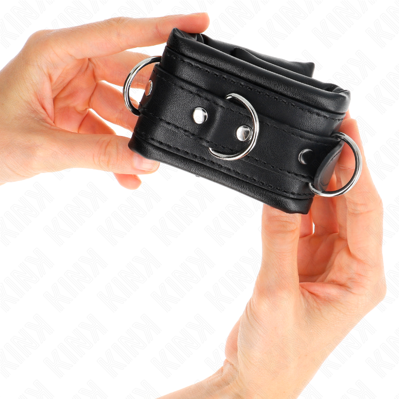 KINK - HEAVY WRIST RESTRAINTS WITH BLACK FUR LINED ADJUSTABLE 20-30 CM X 6 CM - Image 3