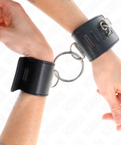 KINK - FIXED WRIST RESTRAINTS WITH RING AND PADLOCK CLOSURE BLACK ADJUSTABLE 16-23 CM X 5.5 CM