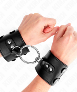 KINK - FIXED WRIST RESTRAINTS WITH RING AND STUDS ADJUSTABLE BLACK 17-22 CM X 6.5 CM