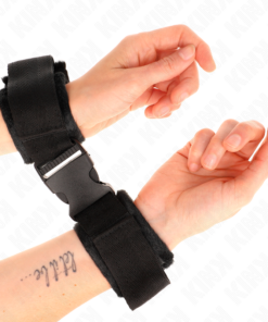 KINK - NYLON BIND HOOKLOOP WRIST RESTRAINTS RED-BLACK MODEL 1 AJDUSTABLE 25-35 CM X 6 CM