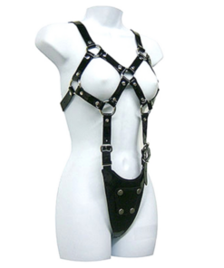 LEATHER BODY - EXPOSED BODY WOMAN